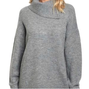Love Riche Grey Asymmetric Long Sleeve Loose Sweater Style# 12W1212L RN 142798 M